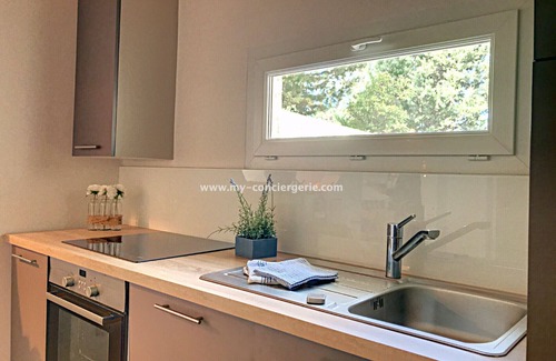 Plan-de-la-Tour House | Delight in MAZET LE REYTER: 10/10 Rated, Pet-Friendly Retreat