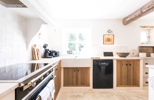 L'Isle-sur-la-Sorgue Other | Idyllic Mazet with Pool in Saint-Antoine, L'Isle-sur-la-Sorgue