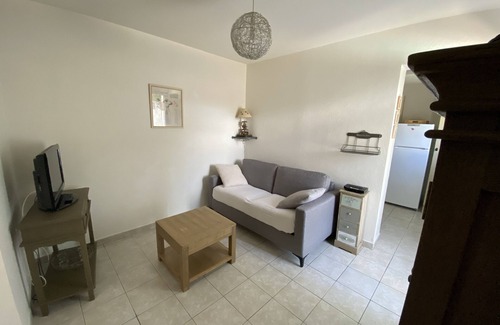 St.-Remy-de-Provence Cottage | Serene Mazet Provencal with Pool in Saint Remy de Provence