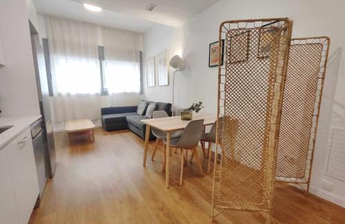 Mataro Apartment | Stylish Mazi Apartments Loft: 4-Star Family Retreat