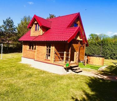 Trygort House | Pet-Friendly Mazurska Chatka with Oceanfront Hot Tub