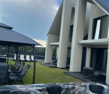 Goldap Apartment | Experience Mazurskie Niebo with Oceanfront Amenities