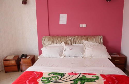Bafoussam Hotel | Budget-Friendly Mbatkam Palace with Family Amenities