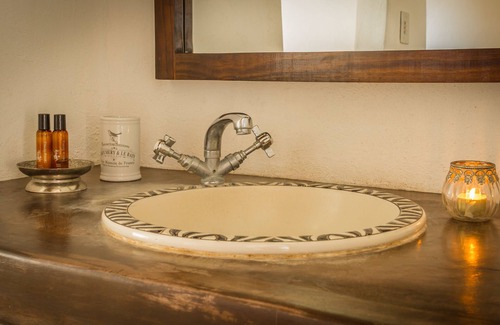 Phalaborwa Cabin | Experience Mbizi Bush Lodge: Rated 9.6 with Pool & Dining