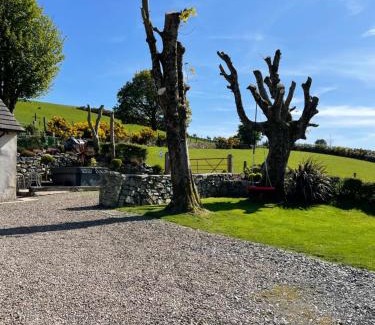 Newry House | Mc Courts Cottage: Perfect for Families & Pet Lovers