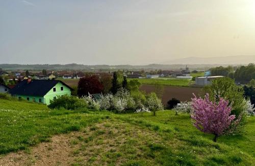 Dobl House | Mc Home Neue und sonnige Doppelhaushälften Top 2 mit Terrasse, Top 1 mit Garten, mit E-Ladestation in Dobl bei Graz