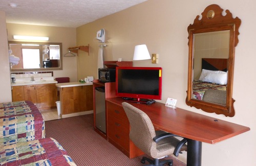 Fort Mc Clellan Hotel | Comfortable Stay at McClellan Inn Anniston with Breakfast