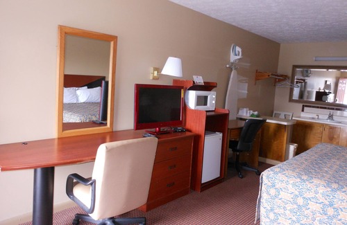 Fort Mc Clellan Hotel | Comfortable Stay at McClellan Inn Anniston with Breakfast