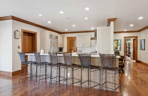 Highlands Townhomes Condo | Welcome to McCoy Peak Lodge 204: Family-Friendly Retreat