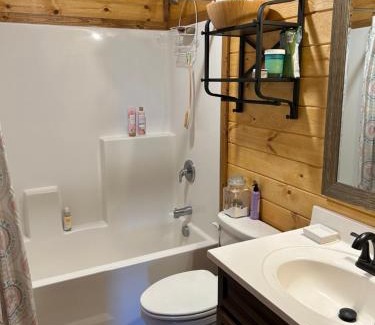 Gardiner House | Cozy McDonald Cabin #3 Steps from Yellowstone National Park