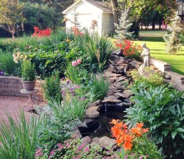 Drumheller Bed & Breakfast | Discover McDougall Lane Bed & Breakfast: Family Friendly Getaway