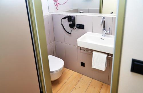 Eching Hotel | Pet-Friendly Retreat at McDreams Hotel München-Airport