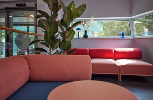 Nordbahnhof Hotel | Comfortable ibis Stuttgart City: Family-Friendly with Breakfast