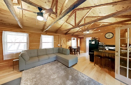 Dripping Springs House | McGregor Dream: Family-Friendly Stay with Kitchen Amenities