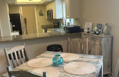 Cypress Lake Condo | McGregor Village Gem. Highly desirable upper end unit , 16 unit complex