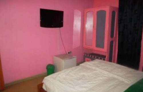 Port Harcourt Cabin | Eco-Friendly Retreat: Room in Lodge - Mckay Resort Suites