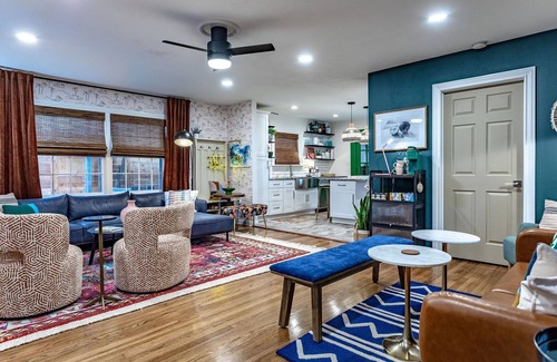 Dean Highland House | McKenzie Corner: Inspiring Stay with Pool & Spa Amenities