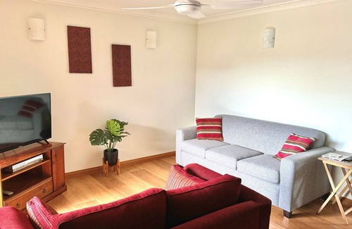 East Ballina House | Exceptional McKinnon on the Bay: Oceanfront Escape