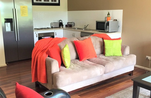 McLaren Vale Apartment | Charming McLaren Vale Studio Apartments with Spa & Hot Tub