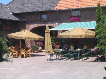 Kofferen House | Discover McMüller's Brauereigasthof: Pet-Friendly Retreat