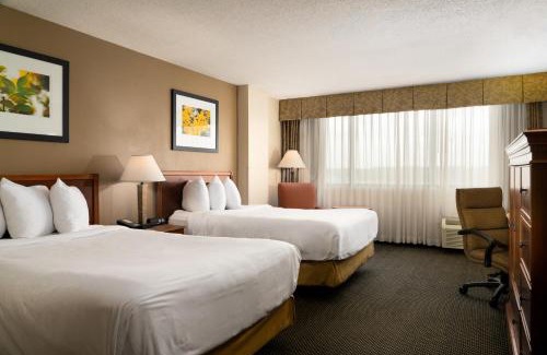 Beaumont Hotel | Elegant MCM Eleganté Hotel & Conference Center Awaits You