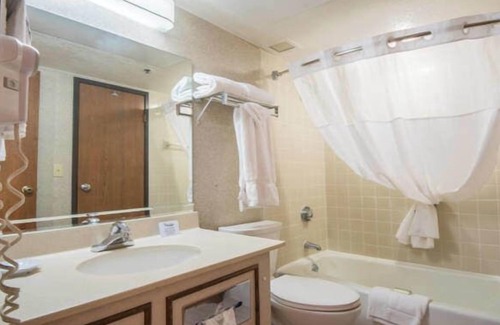 Abilene Hotel | Guest Rated Comfort at MCM Elegante Suites Abilene