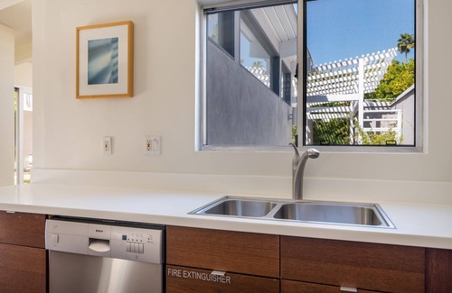 Vista Las Palmas House | Mountain View Retreat with Pool in Upscale Neighborhood