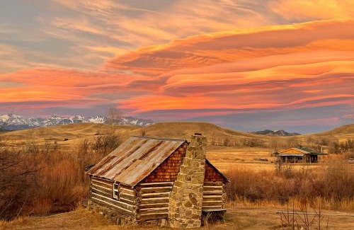 Livingston House | Unforgettable McNivens Rest with Breathtaking Mountain Views