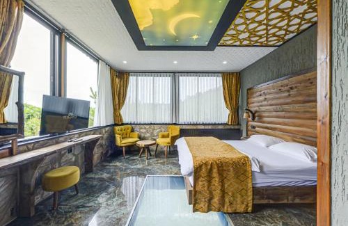 Pazar Apartment | Pet-Friendly Retreat at Mcora Tatil Köyü with Hot Tub