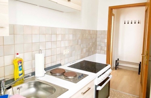 Magdeburg Apartment | Comfortable Md07 Apartment in Magdeburg with Kitchenette