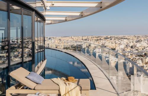 Paceville Hotel | ME Malta by Meliá