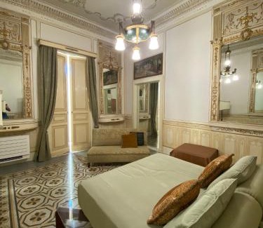Chiaia Bed & Breakfast | Experience MEA DOMUS Mergellina: Oceanfront with 9.8 Rating