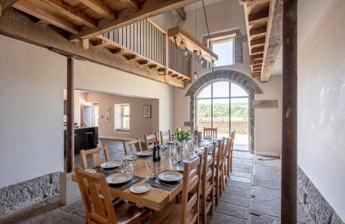 Rishworth House | Discover Meadow Barn: Family-Friendly Retreat with 9.7 Rating