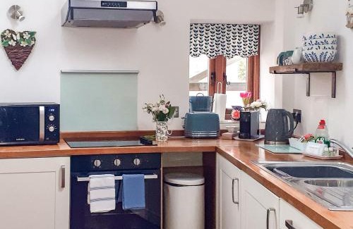 Holworth House | Discover Meadow Barn: Top-Rated Family-Friendly Retreat