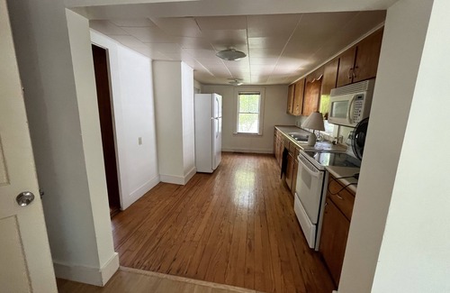 Kittery Point Cottage | Meadow Lark: Family and Pet-Friendly Retreat