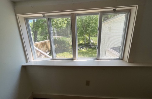 Kittery Point Cottage | Meadow Lark: Family and Pet-Friendly Retreat