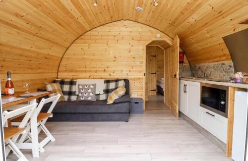 Blaisdon House | Family-Friendly Retreat at Meadow Lodge Berrys Place Farm