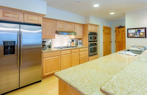 Kirkwood Condo | Meadow Stone Mountain View: Enjoy Lakeside Bliss & Family Fun