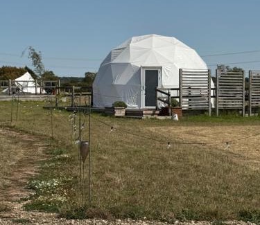 Flintham Other | Unforgettable Meadow Vale Retreats with Hot Tub & Breakfast