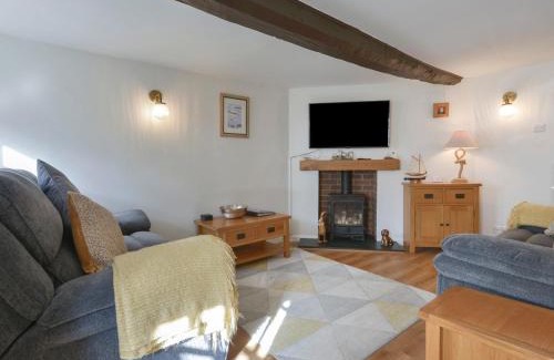 Lympstone House | Pet-Friendly Meadow View Cottage with Outstanding Guest Rating