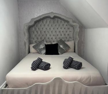 Reading Apartment | Family-Friendly Meadow View with Great Guest Ratings