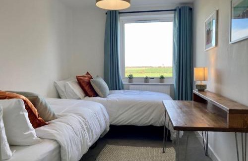 Deal House | Relax at Meadow View: Family and Pet-Friendly Retreat