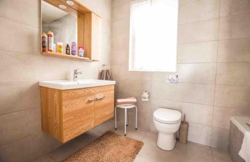 Bugibba Apartment | Relaxing Meadow View Flat in Saint Pauls Bay - Rated 9.2