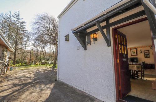 Dinas Cross House | Premier Family Retreat at Meadowlands - Rated 9.5/10