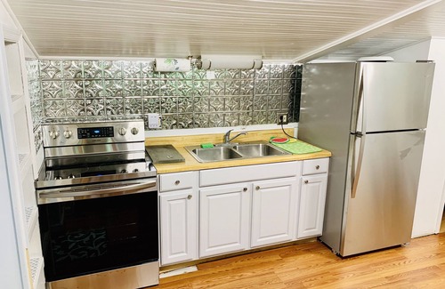 Denver House | Meadowlark: Unique Catskill Mountain Cottage with Pool & Views