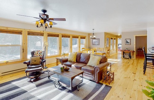 New Meadows House | Meadowlark Hideaway: Family-Friendly Retreat with Pool