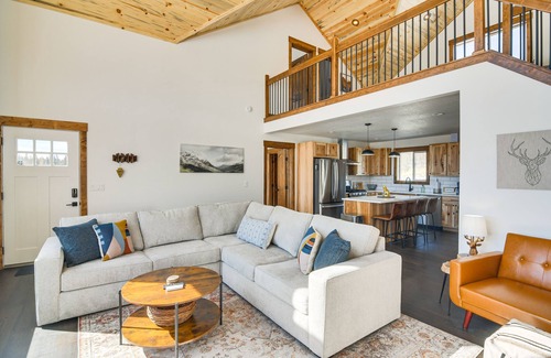 Indian Mountain Cabin | Discover Meadowlark Mountain Club with Rocky Views & Spa