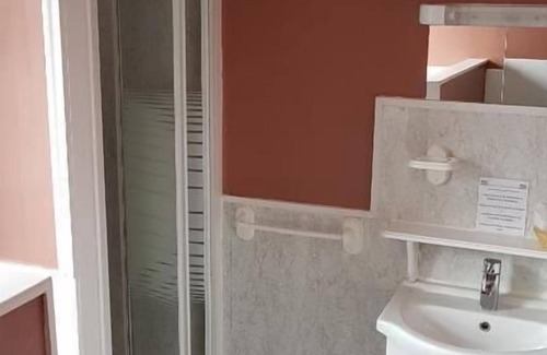 Uttoxeter House | Meadows Way Guest House