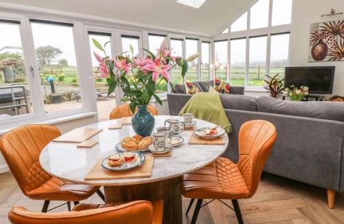 Lamorna House | Family-Friendly Meadowside: Exceptional 4-Star Retreat