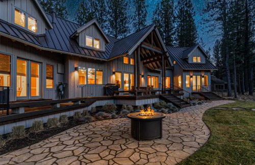 Black Butte Ranch House | Relax at Meadowview Haven: A 4-Star Family Retreat